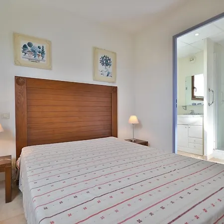 Appartement Dans Résidence Avec Piscine Et Parking *