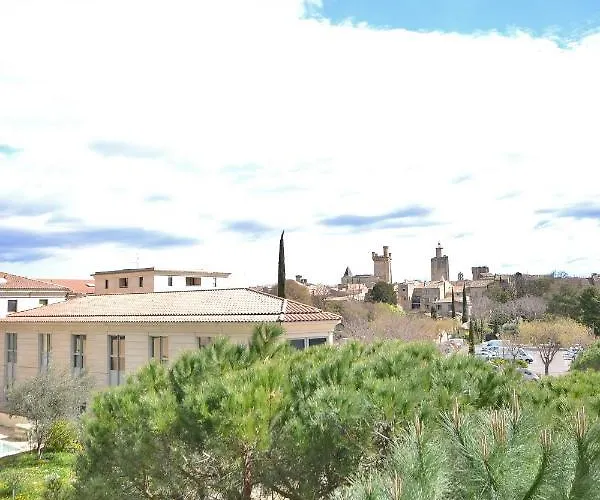 Dans Avec Piscine Et Parking Uzès