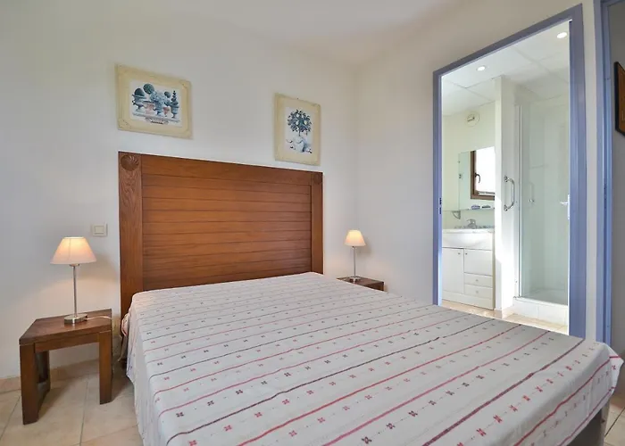 Apartmán Dans Avec Piscine Et Parking *
